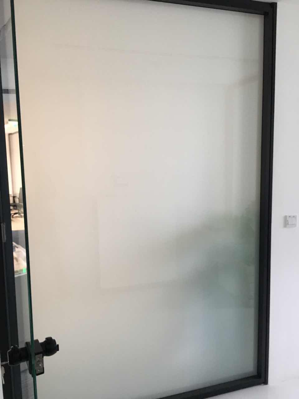 intelligent glass turn off 